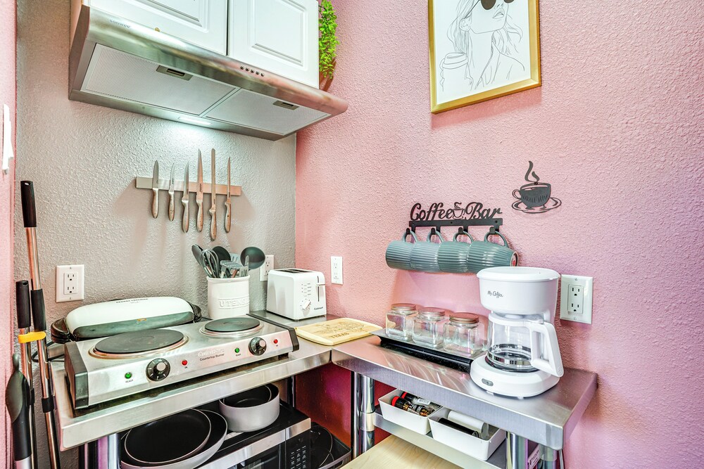 Explore & Unwind: Charming Bedford Apartment
