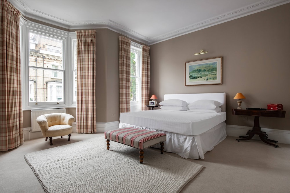 Radipole Road IV by Onefinestay
