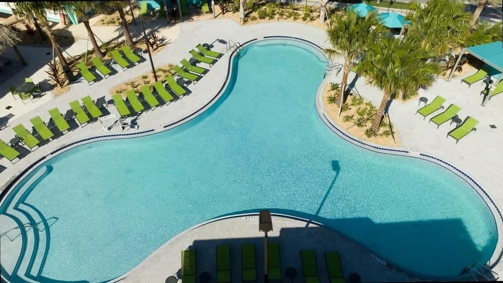 Mins to Disney Walk to Lazy River Resort Pool