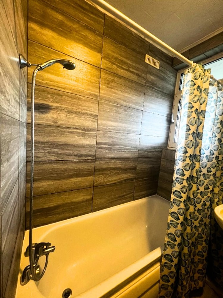 Central London Modern Apartment With 3 Bedrooms