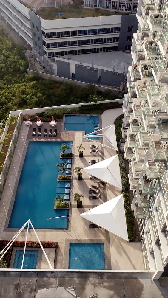 1 Bedroom Condo at One Pacific Residence