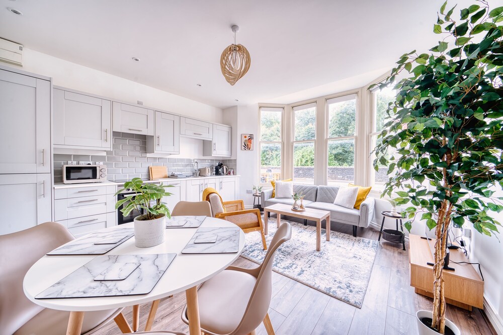 Stunning 2 Bed City Centre & Bute Park