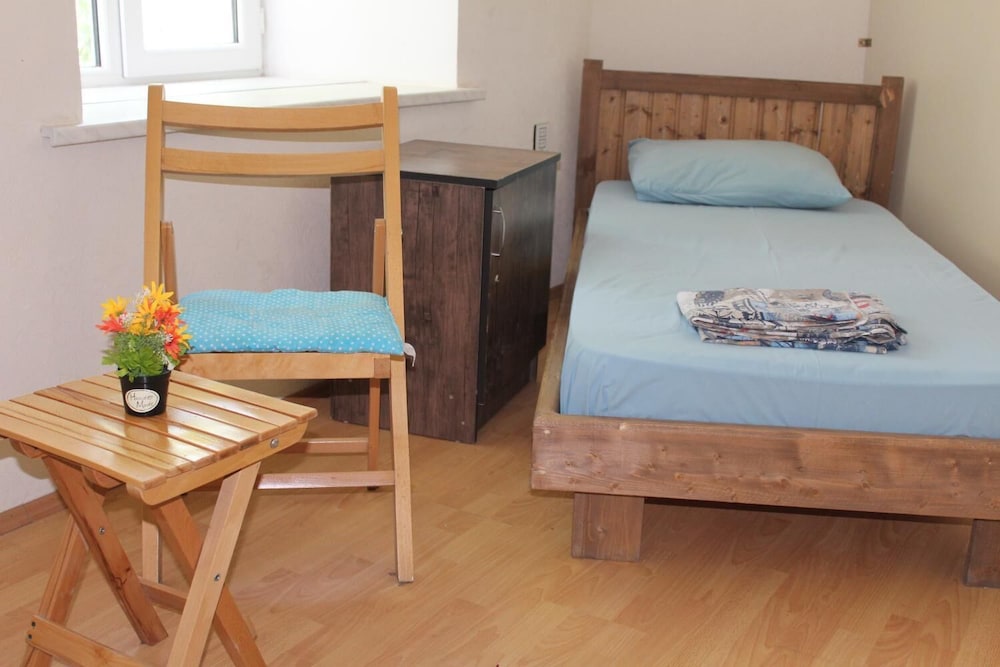 Photo 8