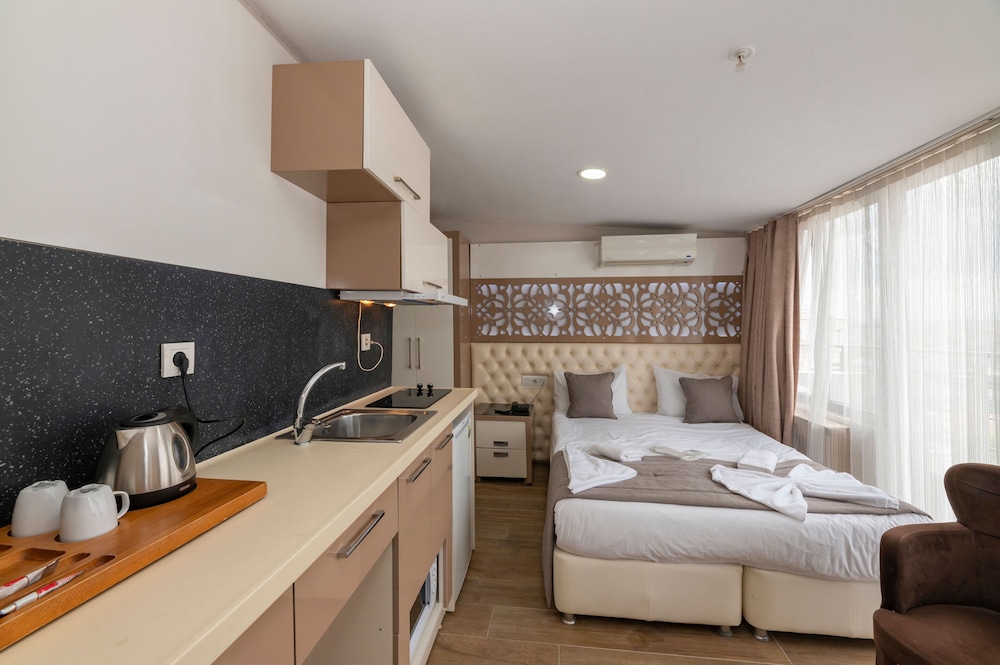 Taksim Peri Suit - Image 36