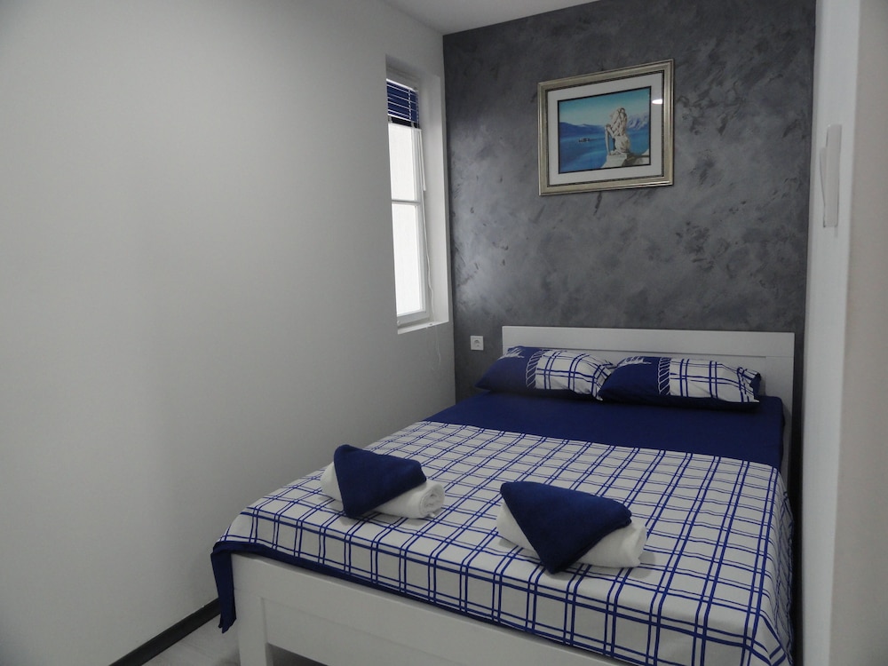 Petrovac Holiday House with pool photo 2