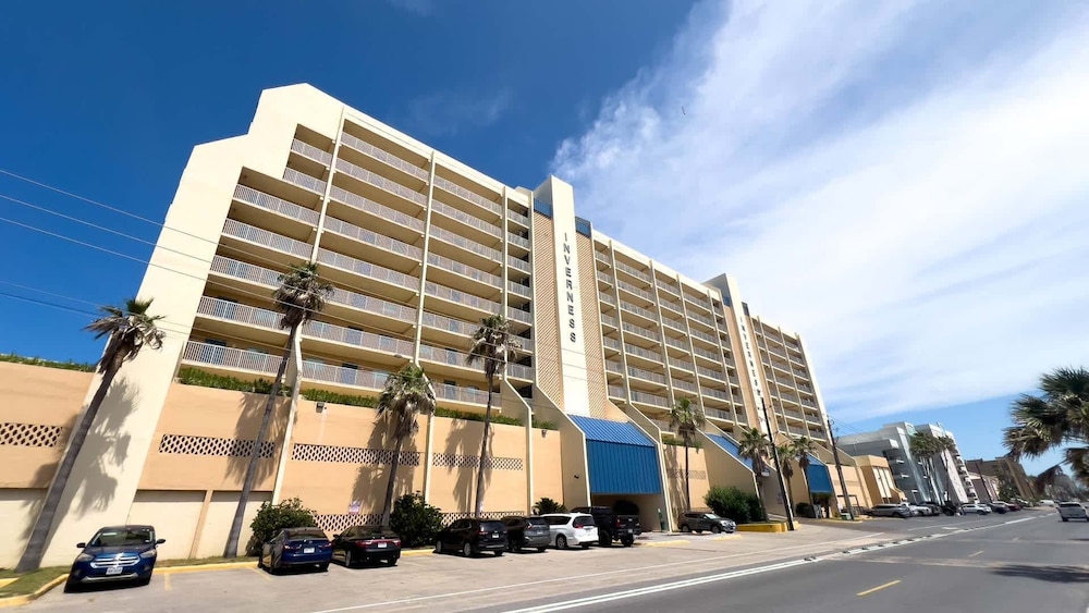Penthouse Beachfront Views Renovated 4 Bedroom Condo