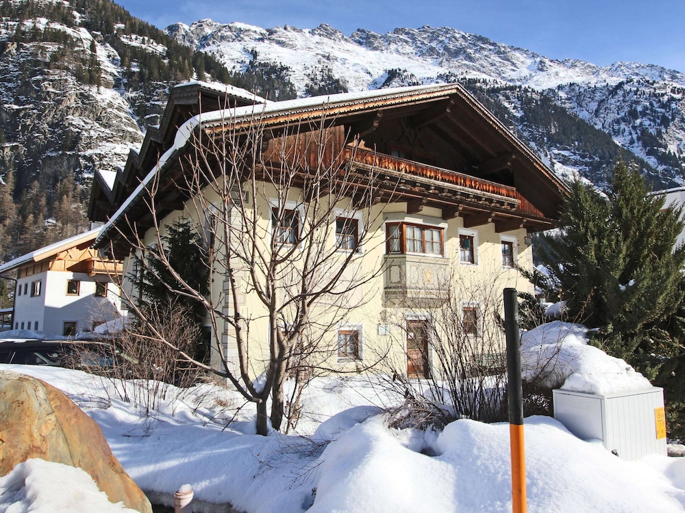 Spacious Apartment in Langenfeld