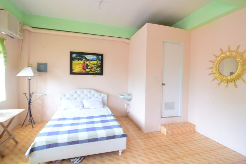 Mom's Guesthouse Coron - Hostel