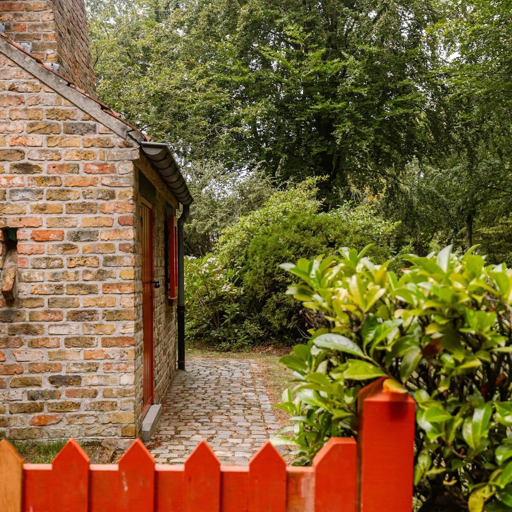 Authentic Villa Amore Located Near Bruges