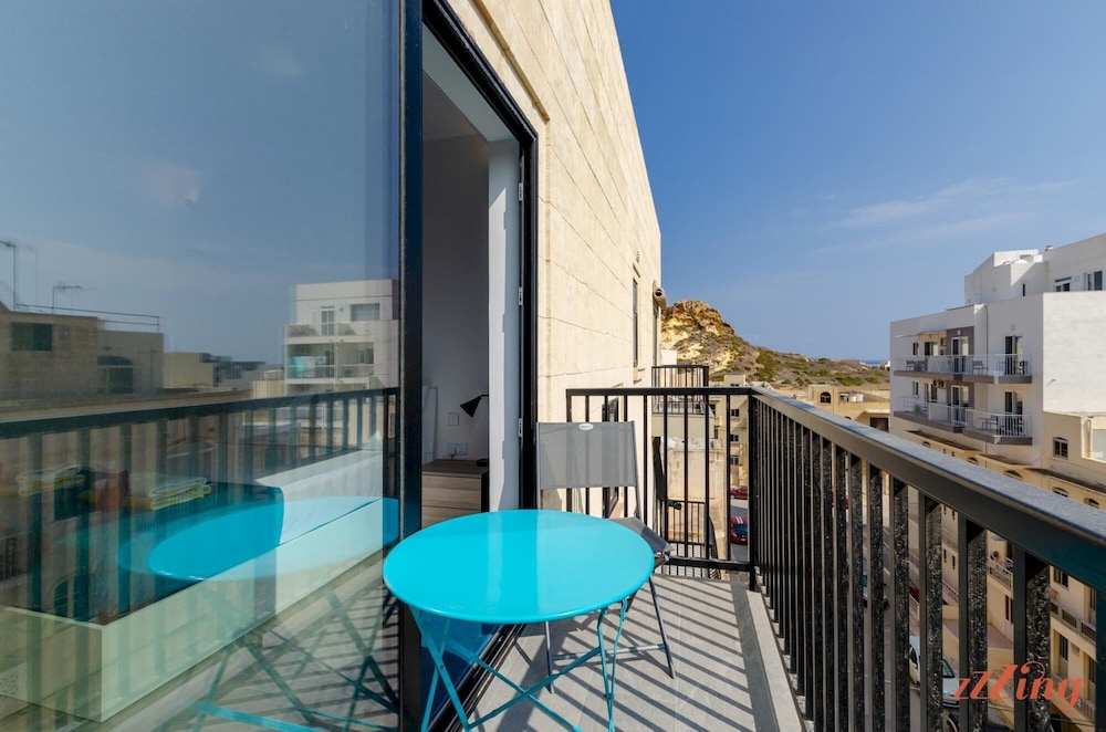 2 Bed Apartment w Distant Sea and Country Views view 4