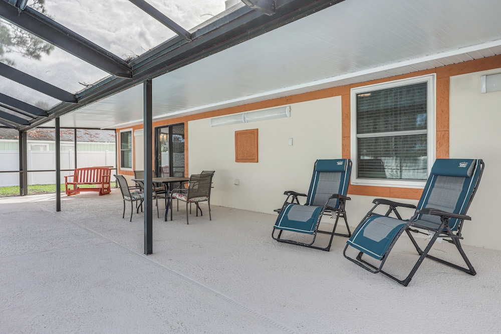Home w/ Pool 5 Mi to Neptune Beach in Jacksonville