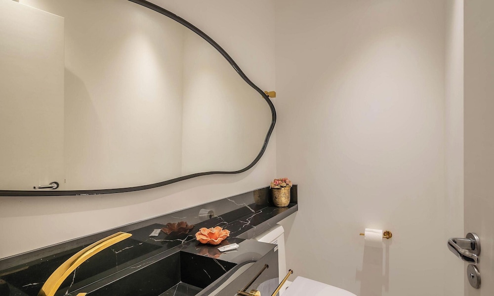 Apt w BBQ 450m From the Sea, Pereque Srf0601