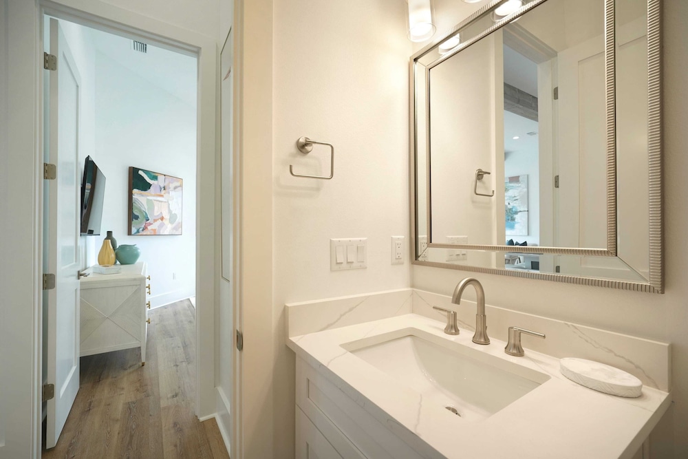 30A Serenity Skies by Avantstay Sleeps 19 Pool + Golf Cart