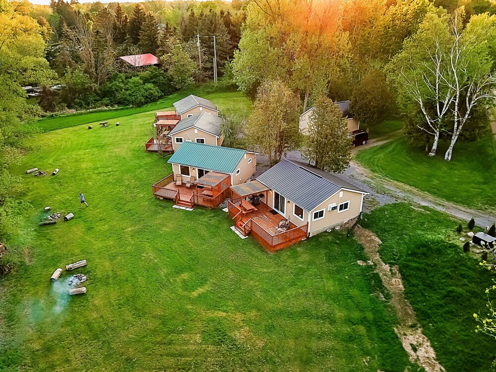 Black River Cottages