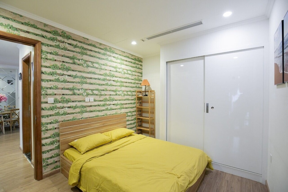 Bom Homestay Vinhomes Times City