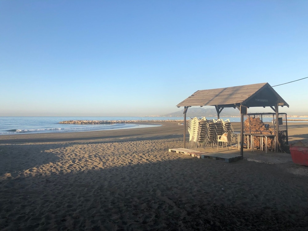 Rentcostadelsol Malaga-El Palo