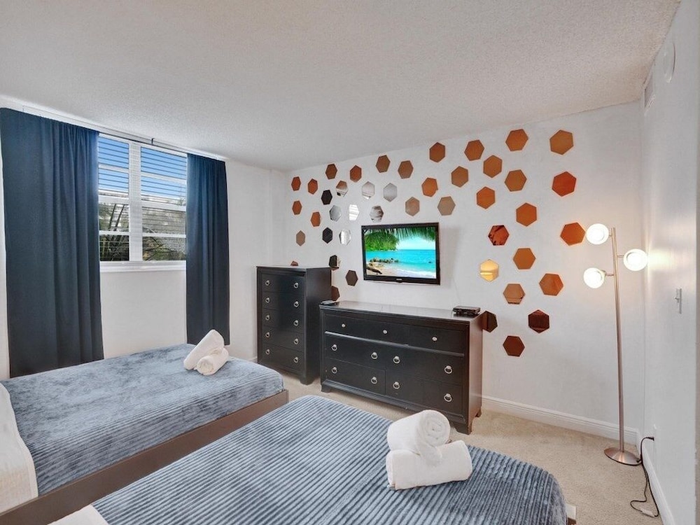 Beautiful Garden View Ocean Reserve 1 Br Condo 1 Bedroom Condo by RedAwning view 4