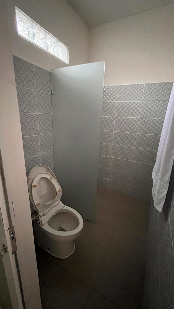 Ajik Guest House
