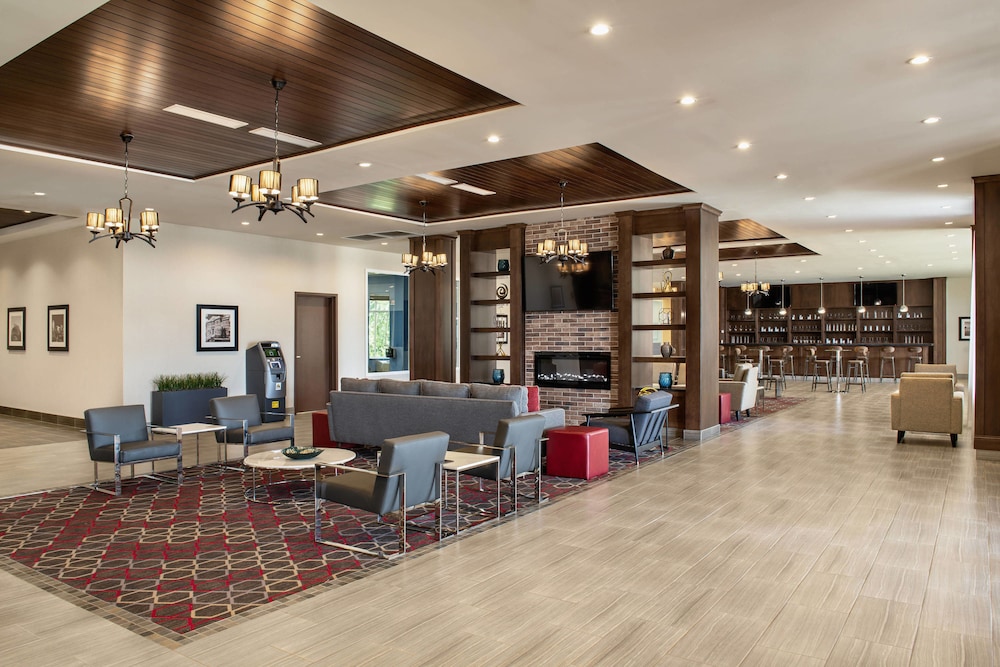 Grande Prairie Vacations - Four Points by Sheraton Grande Prairie - Property Image 4