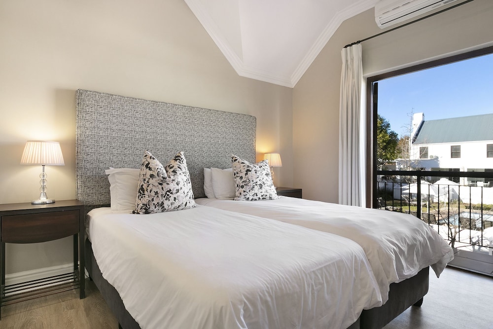 Winelands Golf Lodges at De Zalze