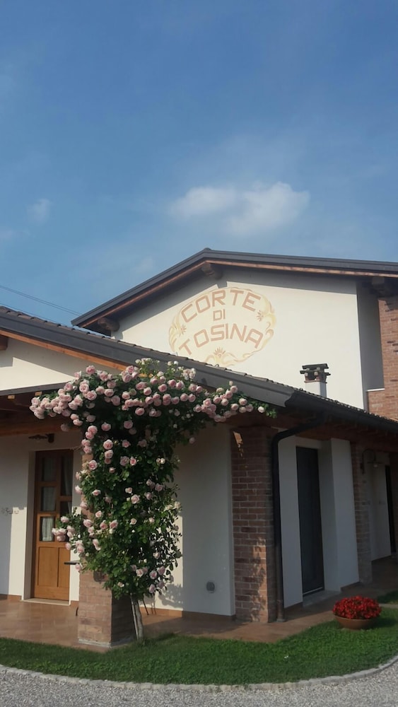 Corte di Tosina