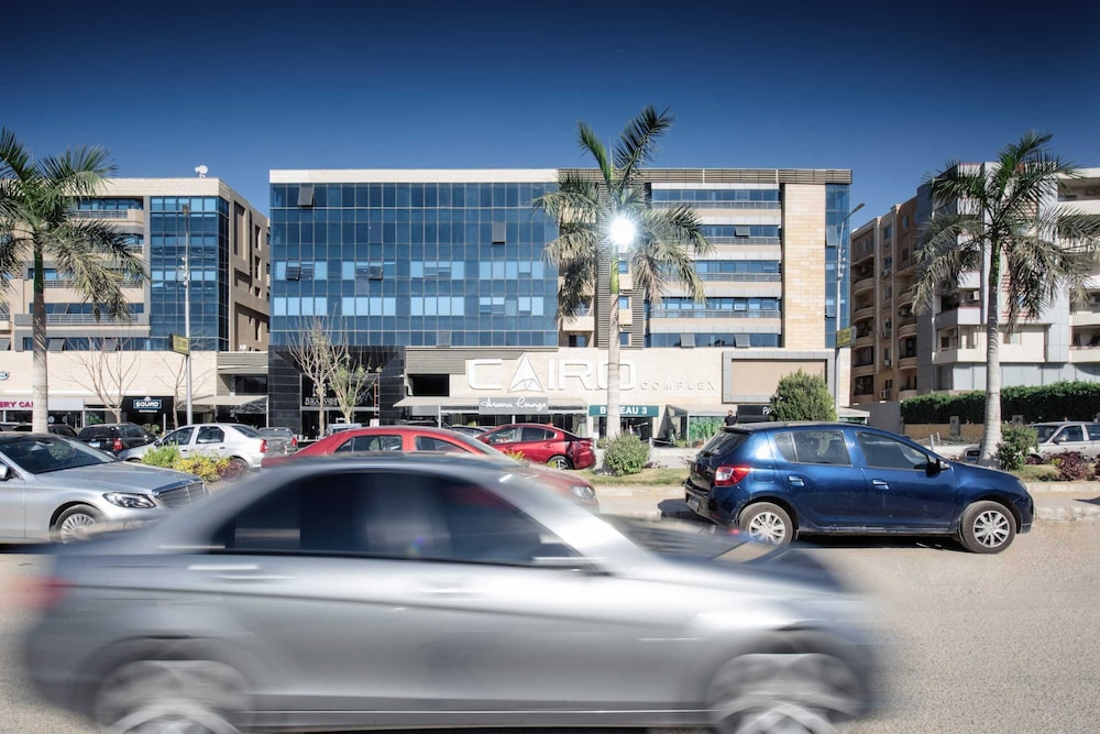 Xuru Stays I Heliopolis Rock