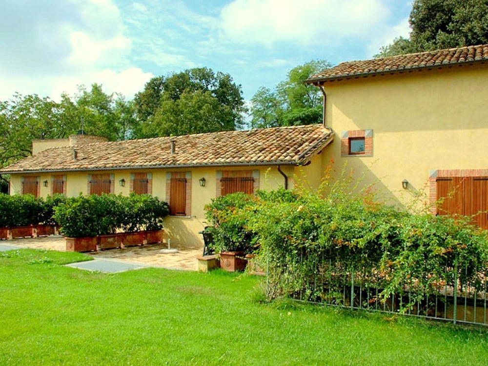 Apartment in Perugia With Pool & Terrace view 2