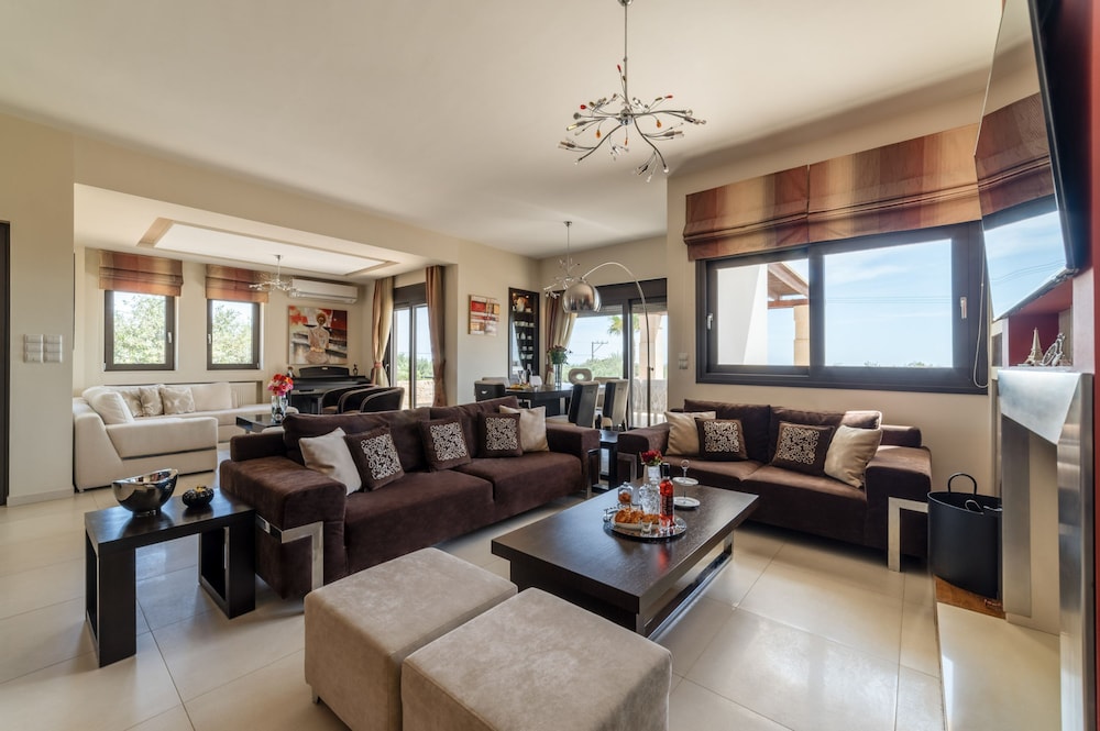 Villa Zoe - With 72m Pool