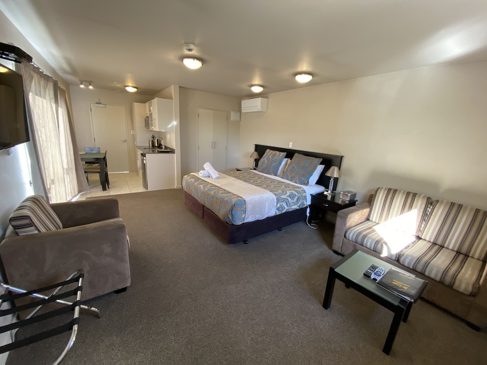 De Lago Motel Apartments