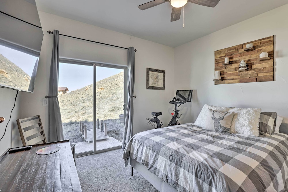 Mountain-view House < 2 Mi to Granby Ranch! view 3