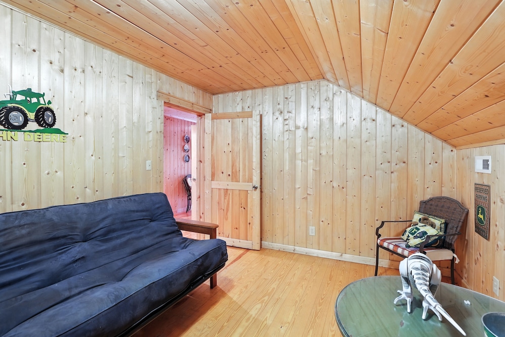 Secluded Mountain Retreat With Stunning Views 4 Bedroom Home