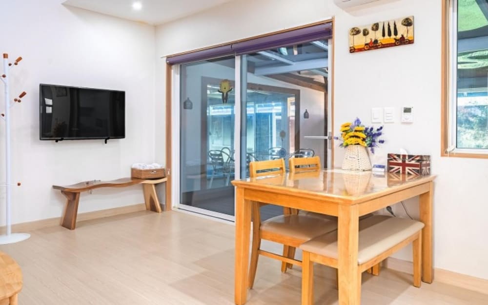 Gyeongju Camino Pool Villa Pension