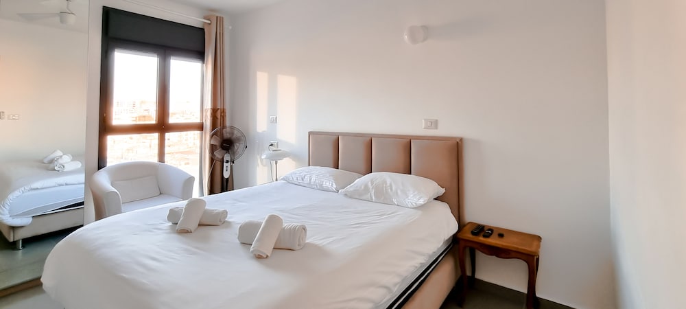 Brand New Duplex 2 Bedrooms TL58 view 4