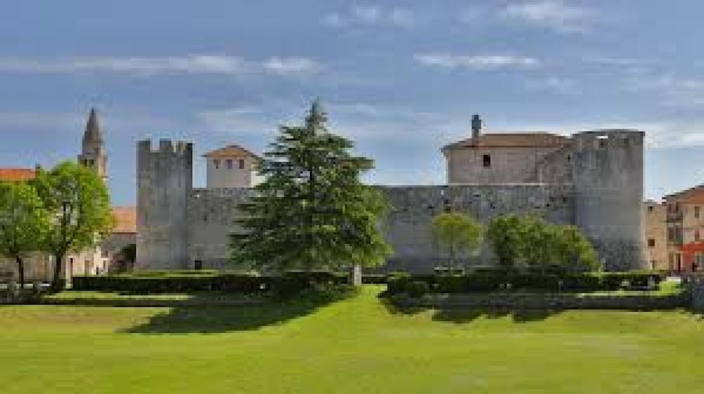 Villa Ovis in Peresiji view 2