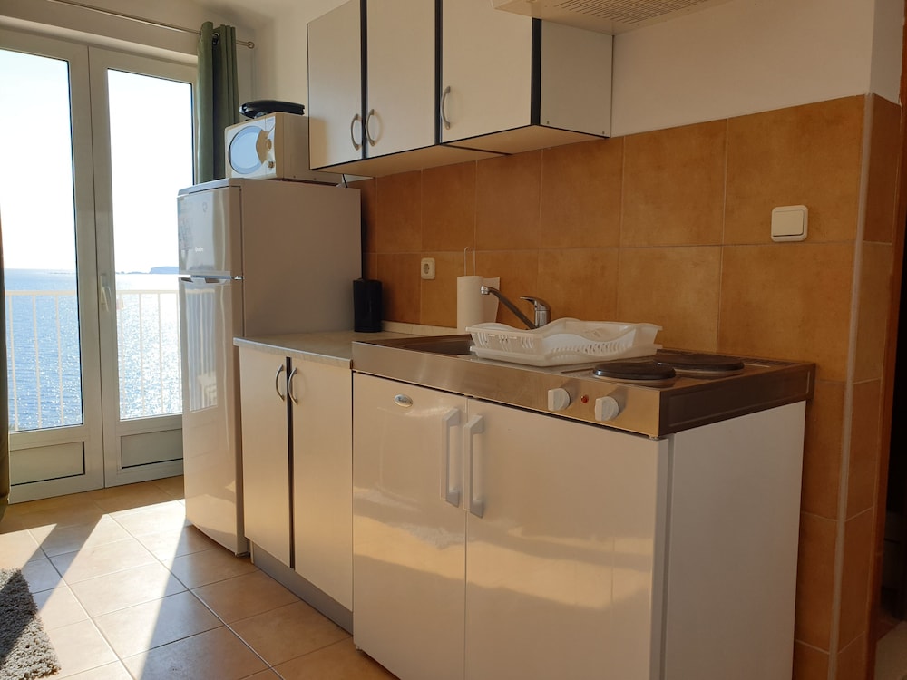 Apartments Lira