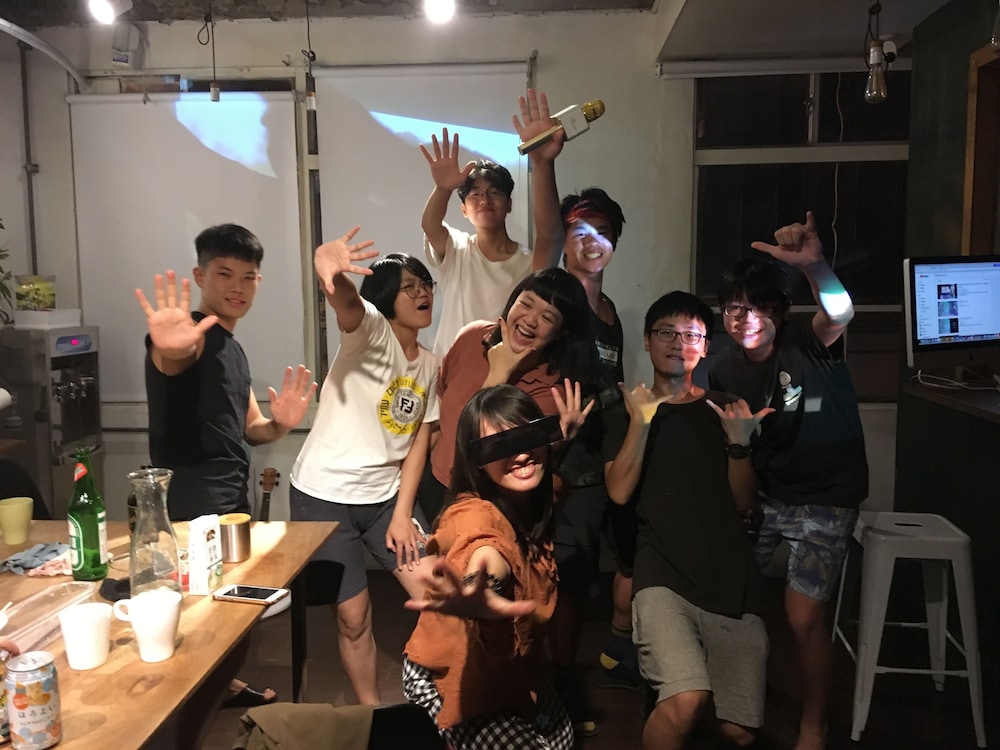 Oldmancaptain Hostel