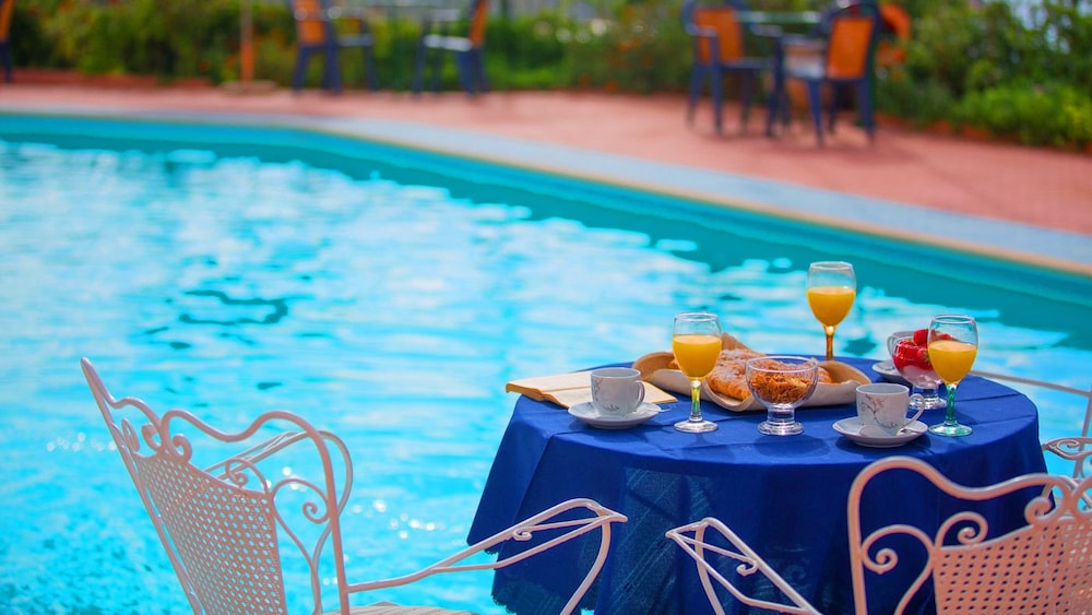 Garbis Villas