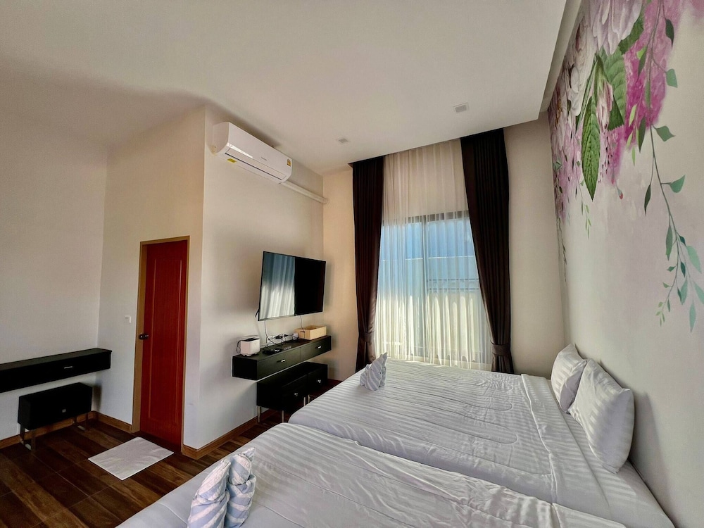 Orange Private Pool Villa, Near Cham Am Beach