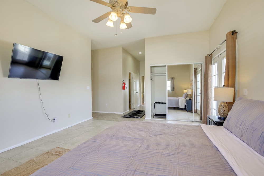 Desert Escape: 360 Mtn Views & Saltwater Pool/spa