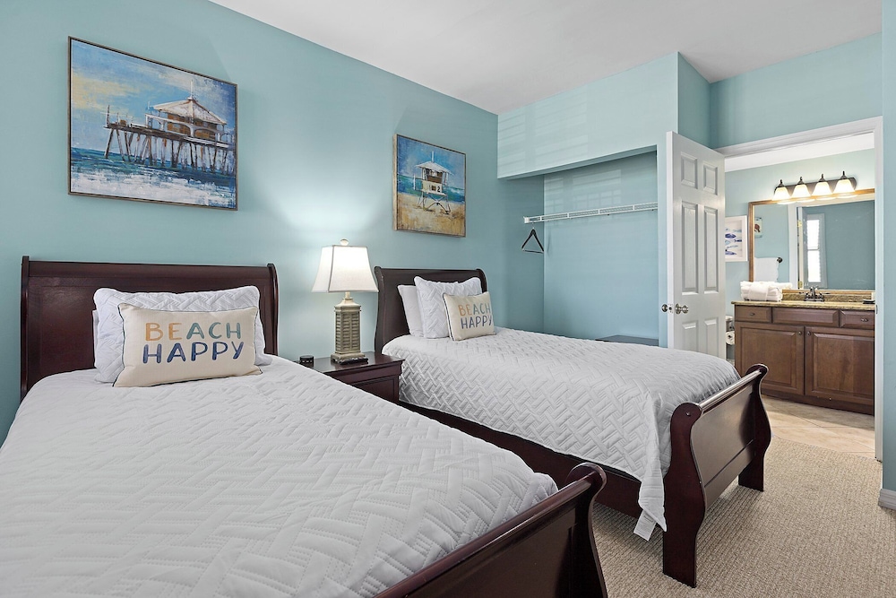 Emerald Key by Southern Vacation Rentals