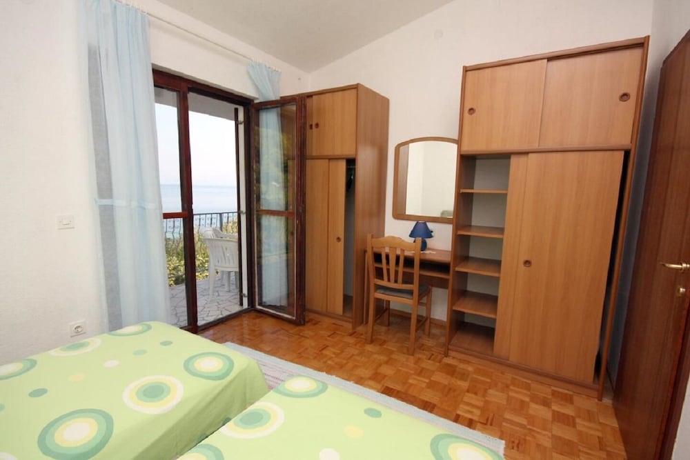 Jagoda - Next to the sea - C3 view 2