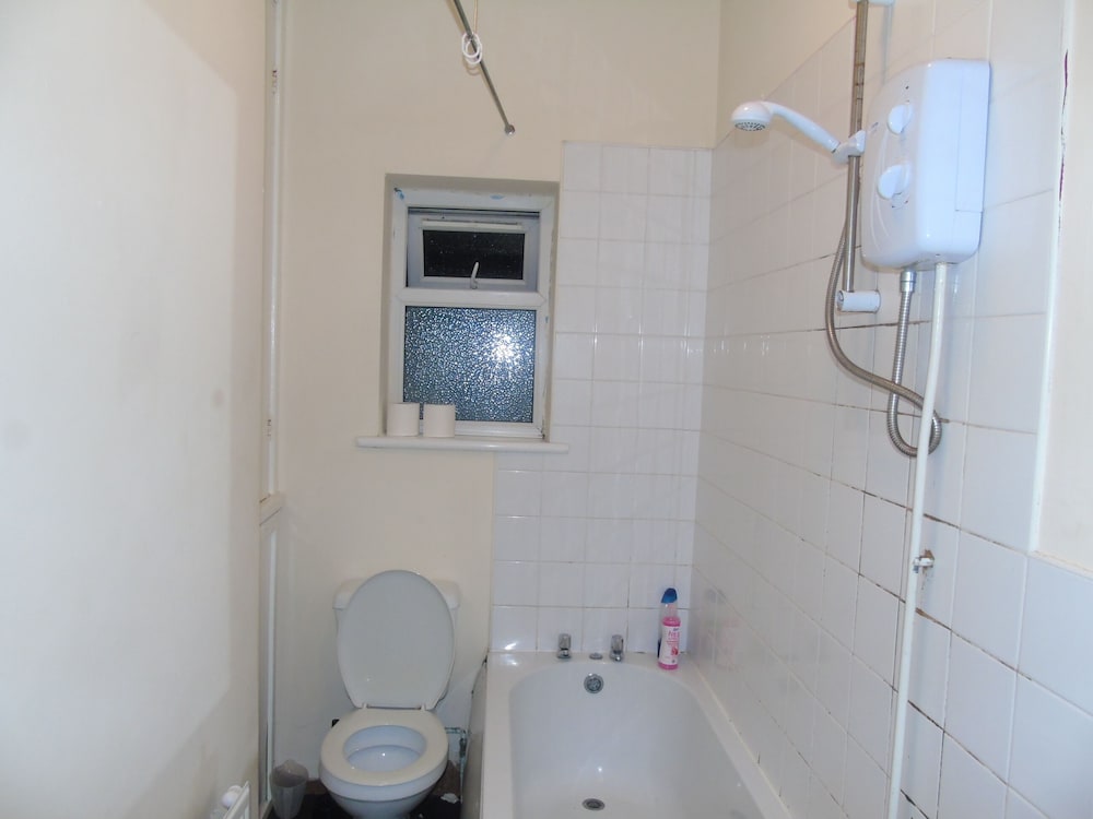 Lovely 2-bed House in Bolton Greater Manchester view 4