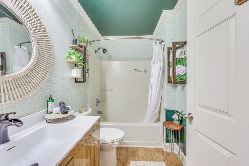 Fisher's Retreat Near Lake Thurmond: Tignall Home