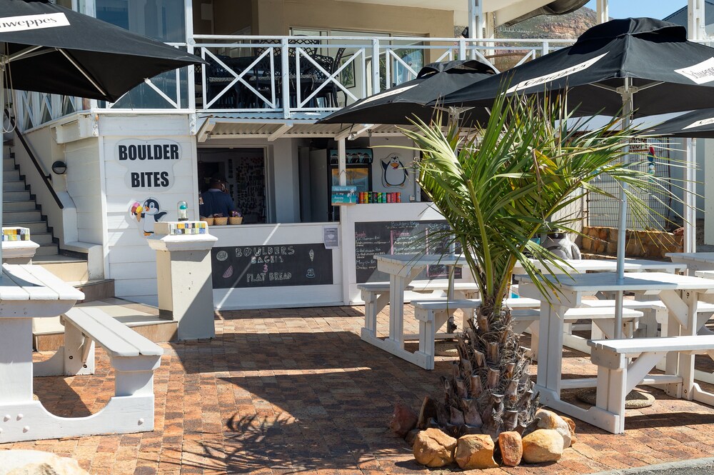 Boulders Beach Hotel, Cafe and Curio