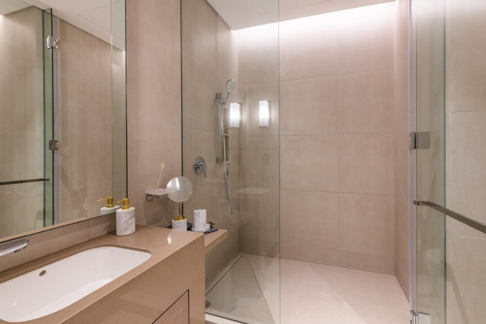 Luxury Marina View Apartment in Address JBR