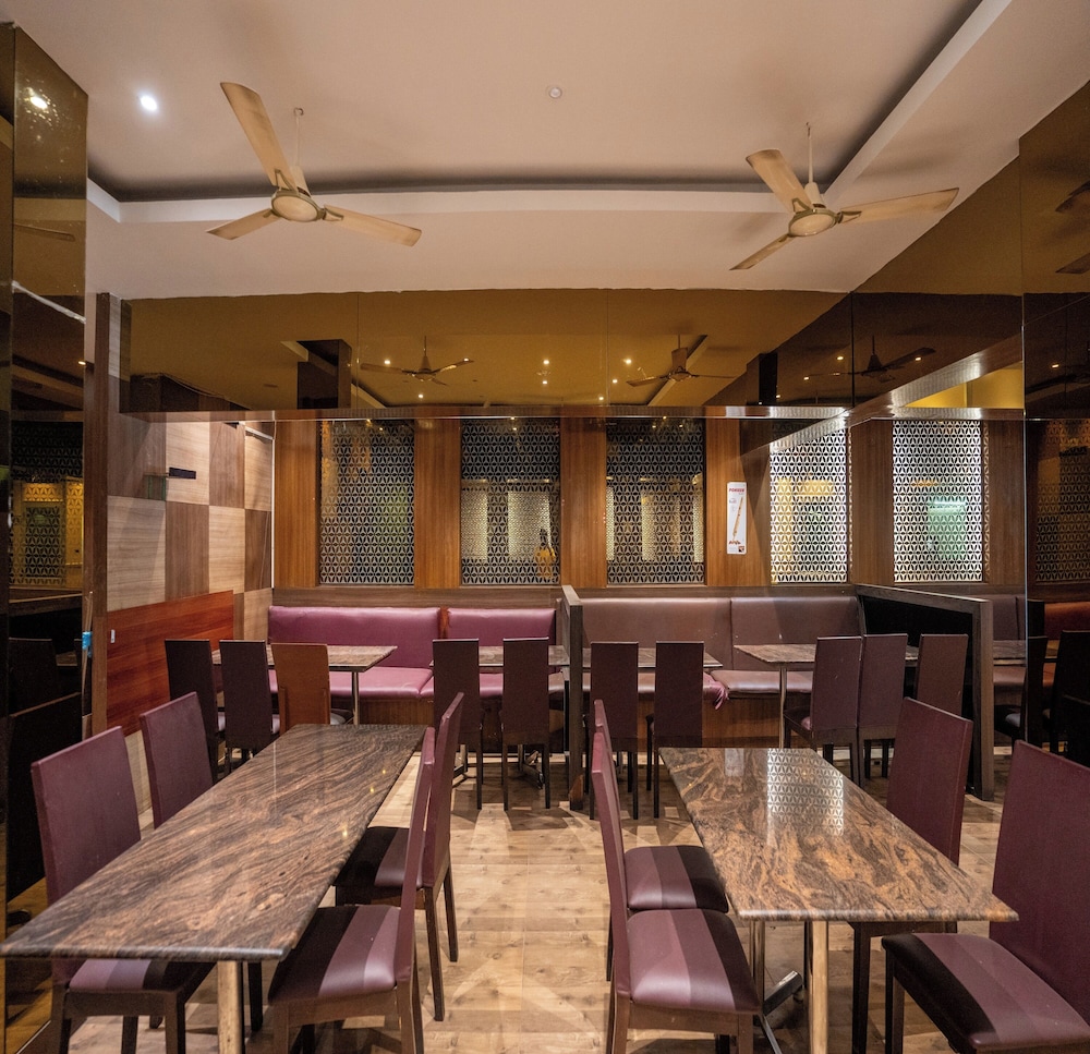 Hotel Anbu Park
