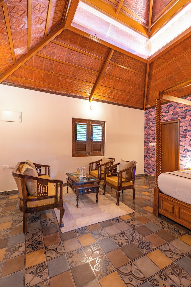 Brown Town Resort & Spa