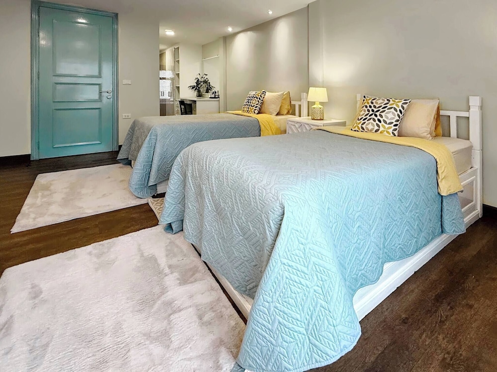 Stylish 3-bedroom Townhome in Heart of Bangkok