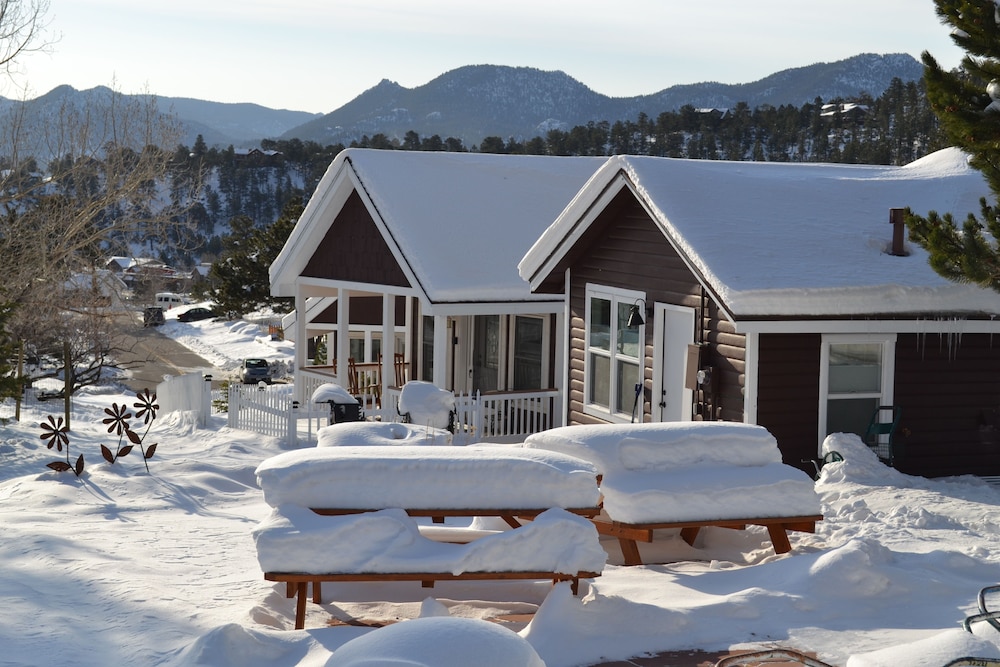 River Rock Cottages