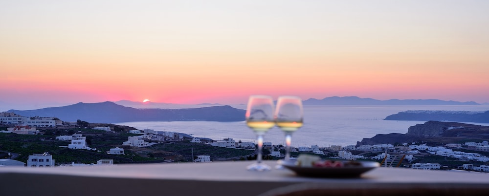 Diva Santorini Luxury Villa view 3